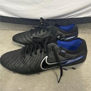 Nike Tiempo Legend 10 Club Soccer Cleats Men's Sz 9.5